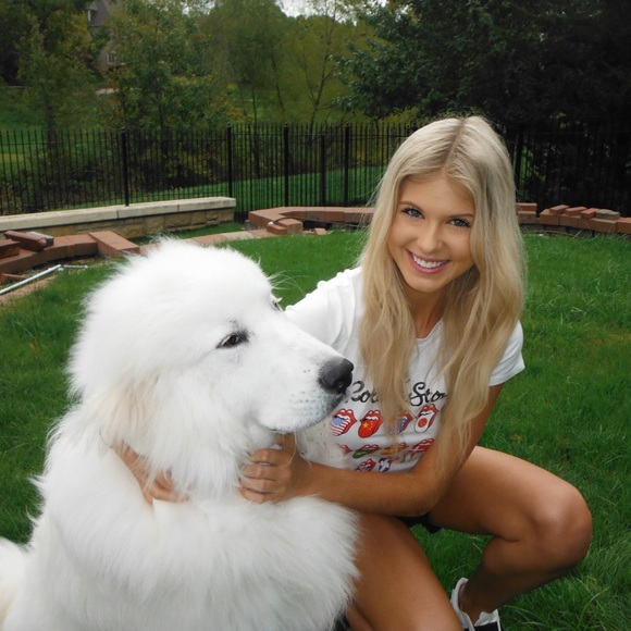 Meet your Posher, Rachel - Picture 1 of 1